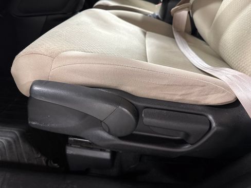 Used 2015 Honda CR-V LX image 16