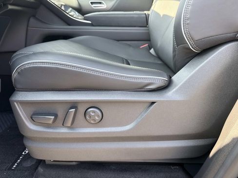 New 2026 INFINITI QX80 Luxe w/ Cargo Package image 13