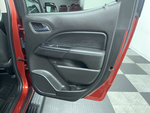 Used 2016 GMC Canyon SLE w/ SLE Convenience Package AWD/4WD image 18