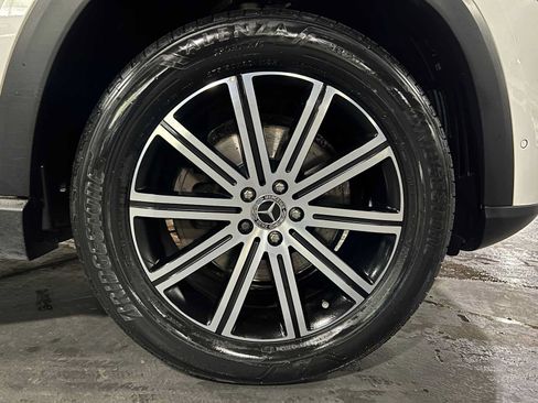 Certified 2024 Mercedes-Benz GLE 350 4MATIC image 9