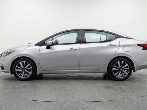 Used 2025 Nissan Versa SV FWD image 4