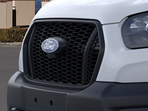 New 2026 Ford Transit 250 148 High Roof RWD image 17