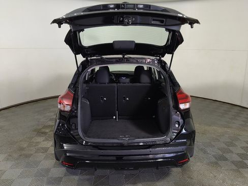 Used 2024 Nissan Kicks SV FWD image 29