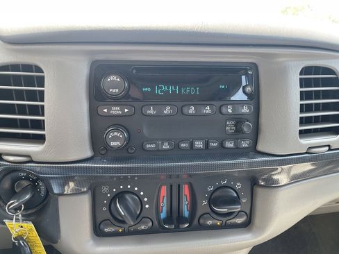 Used 2004 Chevrolet Impala SS w/ Preferred Equipment Group image 13