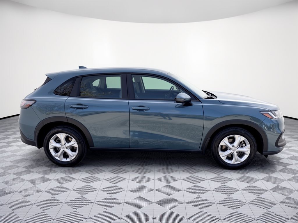 Used 2023 Honda HR-V LX image 8