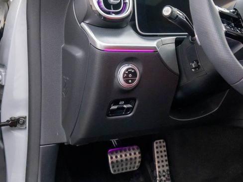 Used 2024 Mercedes-Benz CLE 300 4MATIC Coupe image 17