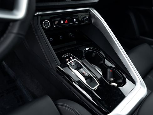 New 2025 Audi Q5 Prestige image 10