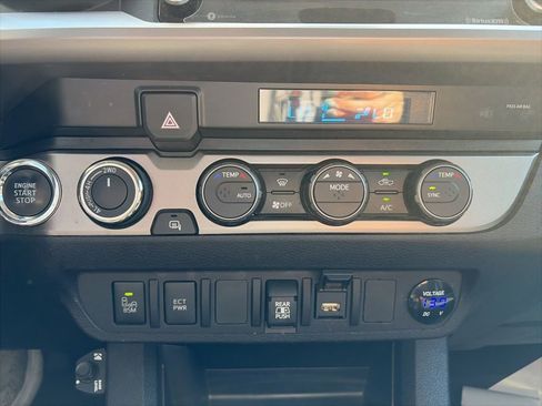 Used 2023 Toyota Tacoma SR5 w/ Technology Package image 20