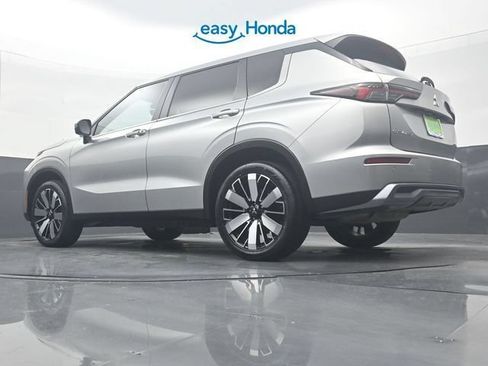 Used 2025 Mitsubishi Outlander SE AWD/4WD image 31