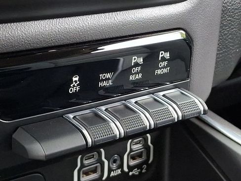 Used 2019 RAM 1500 Big Horn AWD/4WD image 23
