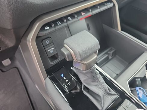 Used 2026 Toyota Tundra Limited AWD/4WD image 24