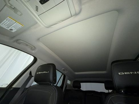 Used 2023 GMC Terrain Denali w/ Denali Premium Package image 22