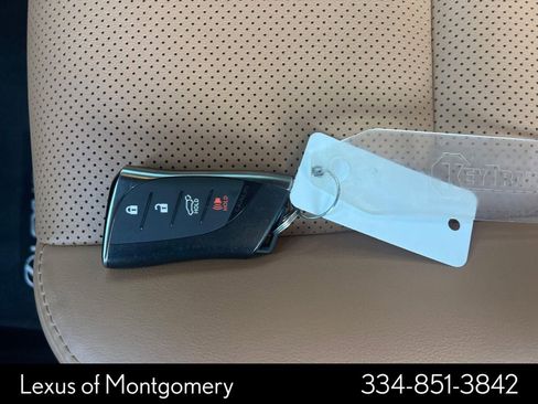 Used 2025 Lexus UX 300h FWD image 29