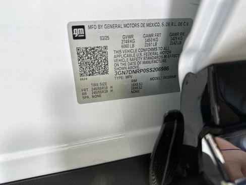 New 2025 Chevrolet Equinox EV LT image 14