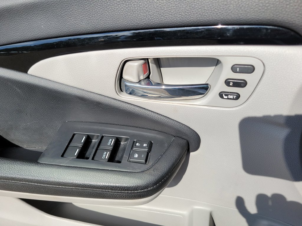 Used 2021 Honda Pilot Touring image 30