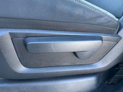 Used 2022 RAM 3500 Big Horn image 24