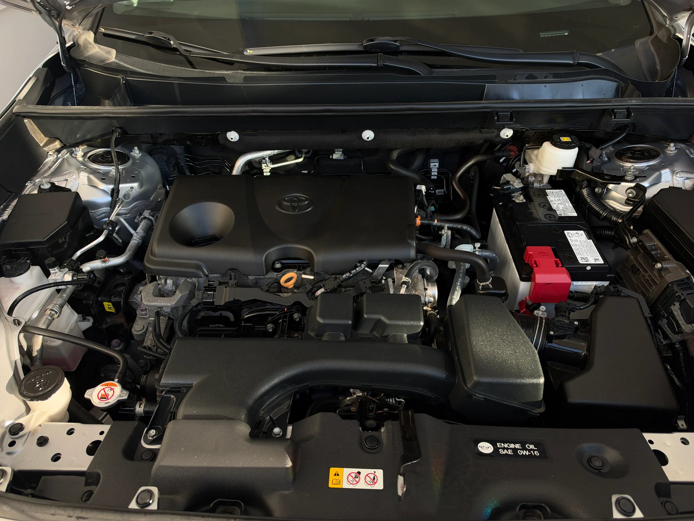 Used 2023 Toyota RAV4 XLE Premium AWD/4WD image 31