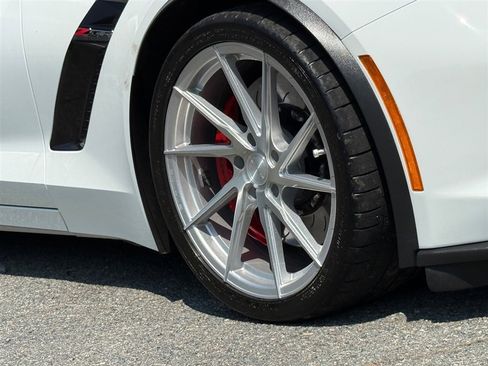 Used 2016 Chevrolet Corvette Z06 w/ 3LZ Preferred Equipment Group image 31