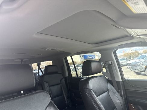 Used 2020 GMC Yukon XL SLT image 25