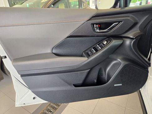 Used 2024 Subaru Crosstrek 2.5i Limited w/ Crosstrek Mirror Package image 19