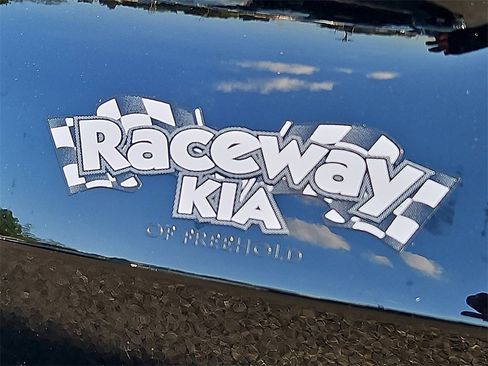 Certified 2022 Kia Sorento S w/ Panoramic Sunroof Package image 31