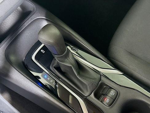 Used 2021 Toyota Corolla LE image 20