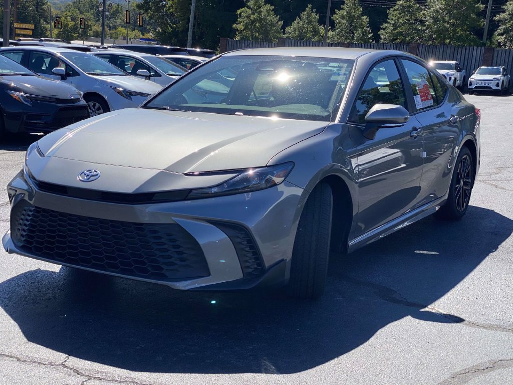 New 2026 Toyota Camry Hybrid FWD image 8