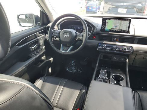 Used 2024 Honda Pilot Elite image 17