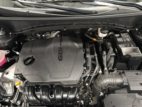 Used 2025 Hyundai Tucson SE AWD/4WD image 24