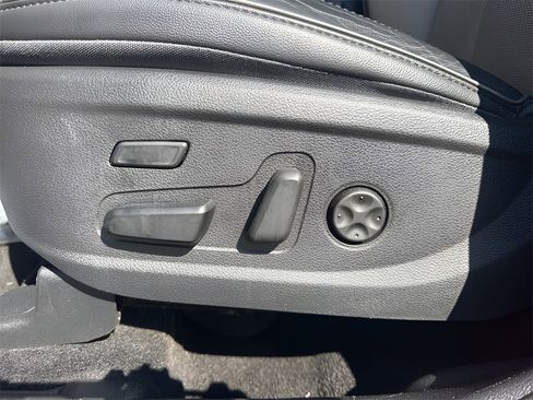 Used 2021 Hyundai Santa Fe Limited image 10