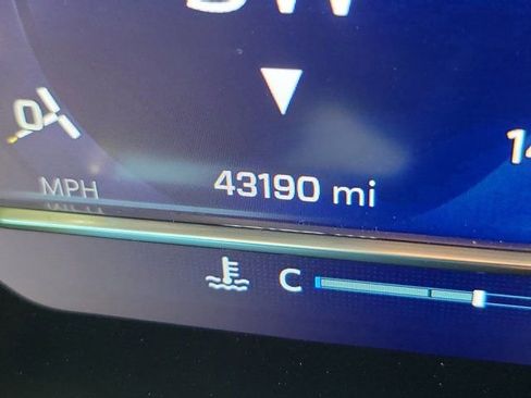 Used 2025 Chevrolet Silverado 2500 LT w/ Safety Package image 29