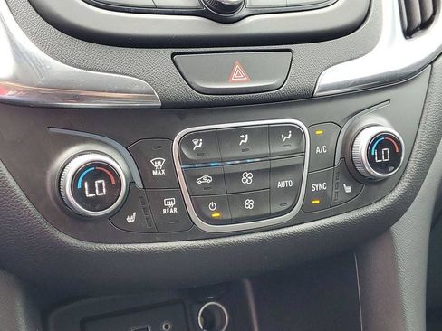 Used 2019 Chevrolet Equinox LT AWD/4WD image 16