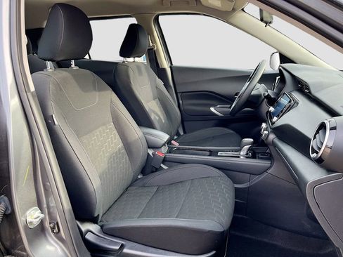 Used 2023 Nissan Kicks SV image 24