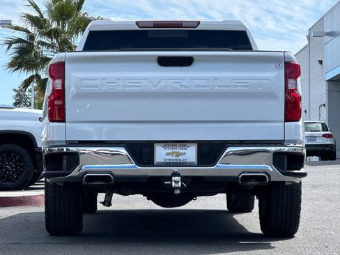 Used 2024 Chevrolet Silverado 1500 LT AWD/4WD image 6