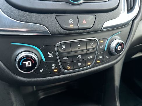 Used 2023 Chevrolet Equinox LT image 18