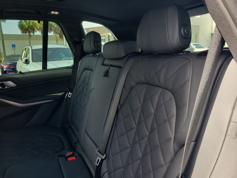 Used 2024 BMW X5 sDrive40i w/ Premium Package RWD image 12