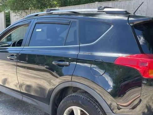 Used 2015 Toyota RAV4 XLE AWD/4WD image 6
