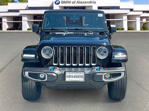 Used 2023 Jeep Wrangler Unlimited Sahara w/ Cold Weather Group AWD/4WD image 2