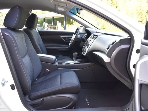 Used 2017 Nissan Altima 2.5 S w/ Power Driver Seat Package FWD image 8