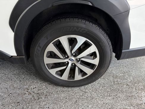 Used 2024 Subaru Outback Premium AWD/4WD image 24