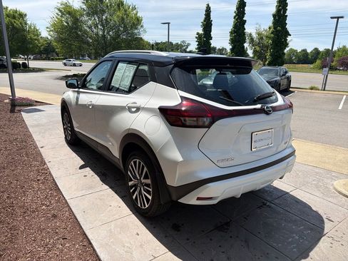 Used 2024 Nissan Kicks SV FWD image 6