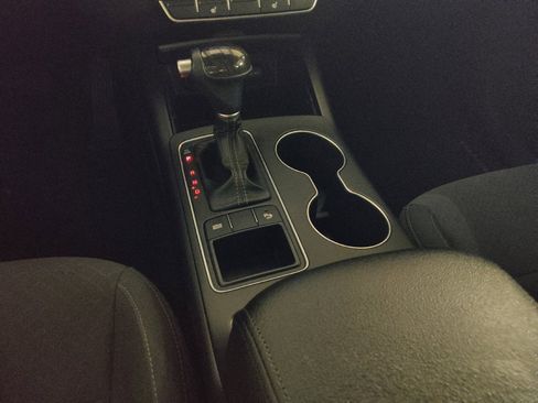 Used 2018 Kia Sorento LX image 26