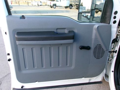 Used 2012 Ford F350 XL w/ Skid Plate Pkg image 11