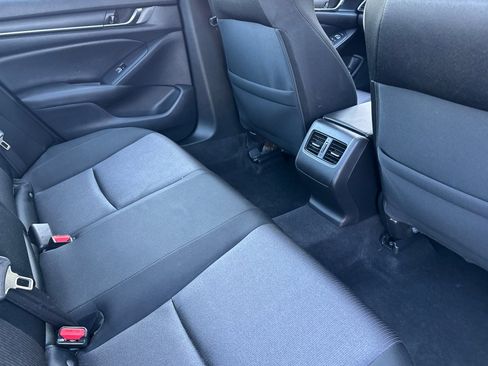Used 2019 Honda Accord EX image 30
