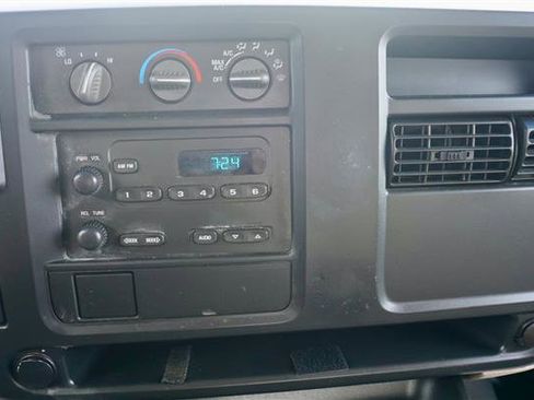 Used 2003 GMC Savana 1500 image 15