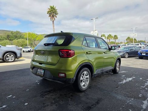 Used 2021 Hyundai Venue SE FWD image 8