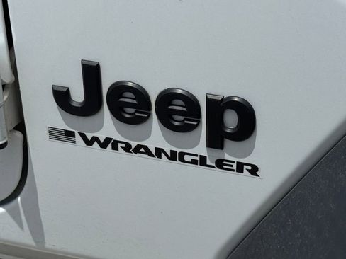 Used 2023 Jeep Wrangler Unlimited Sport AWD/4WD image 10