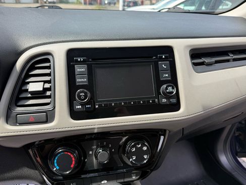 Used 2016 Honda HR-V LX image 16