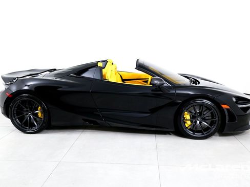 Used 2022 McLaren 720S Spider RWD image 11