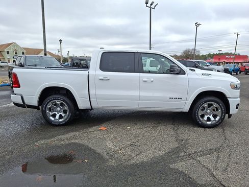 New 2025 RAM 1500 Big Horn AWD/4WD image 4
